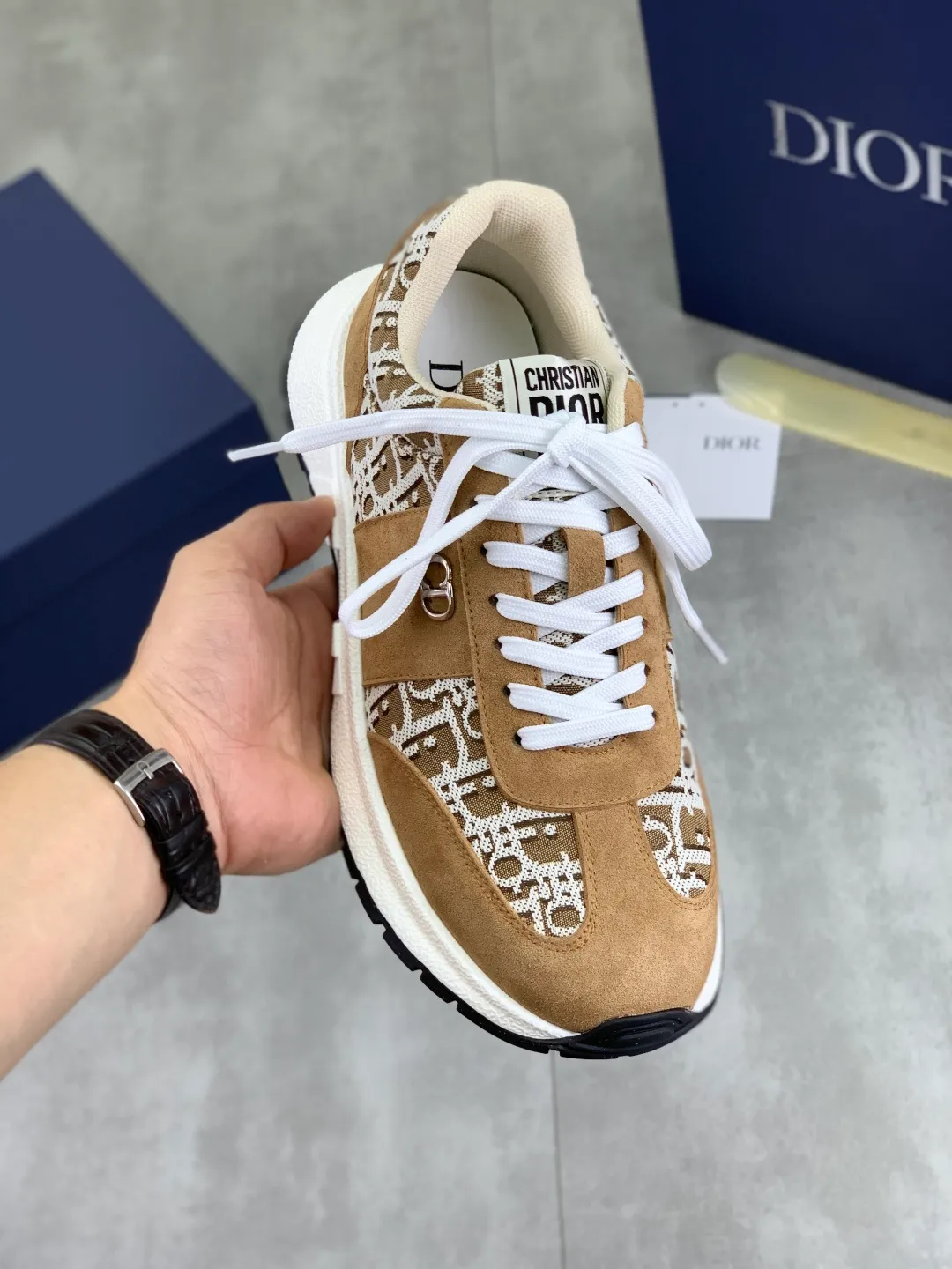 Men's Men's Shoes💰P440💰[New Style]🆘[Dior] 2025 Dior Original Lace-up Low-top Men's Shoes Classic casual shoes 🔥This model is the official classic model, with high quality and made by famous original designers. It is made of high-quality cowhide with original materials➕comfortable and breathable mesh lining➕pigskin insole. The perfect last shape and generous and fashionable design have attracted many consumers and are suitable for drivers to drive🚗. What you want is the best quality in the market. Color: seven colors. Code number: 38--44 (45 46 customized)